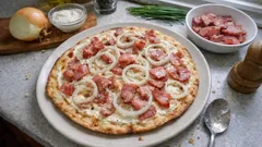 So gelingt Elsässer Flammkuchen besonders knusprig