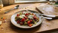 Buchweizen-Gemüseauflauf mit Ziegenfrischkäse – cremig, sättigend, easy aus dem Ofen