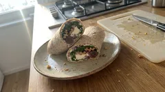 Ziegenkäse-Wraps mit Trauben und Walnüssen – in 15 Minuten auf dem Tisch