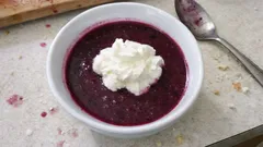 Schwedische Blaubeersuppe – fruchtig, leicht und am besten gut gekühlt