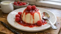 Panna cotta mit Himbeersauce: einfach gemacht und herrlich cremig