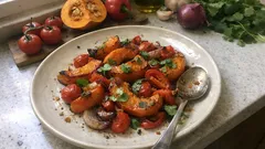 Ofengemüse mit Hokkaido und Paprika: einfach, bunt und richtig aromatisch