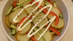 Kartoffelsalat mit Gurke & Paprika – so wird er schön saftig und bleibt knackig