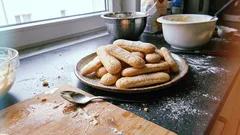 Löffelbiskuits selber backen – luftig, zart und perfekt für Tiramisu