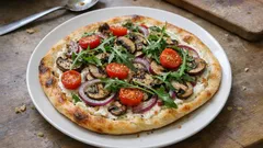 Vegetarischer Flammkuchen mit Schmand – so wird er besonders knusprig